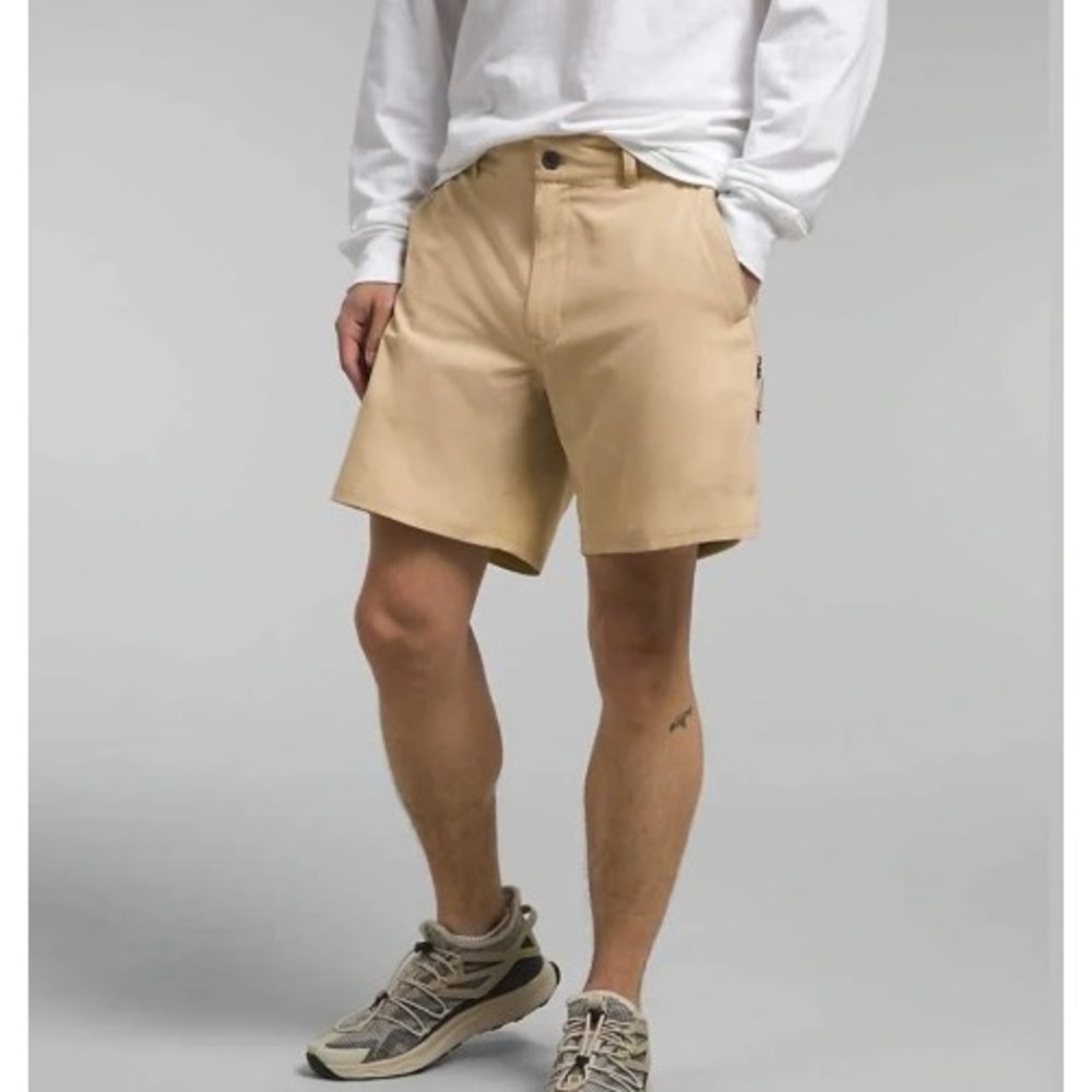 The North Face Mens Khaki Hiking Shorts Tan Outdoor Casual Flat Front Size 36